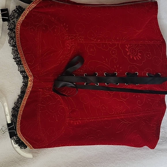 2 Pc Red Velvet Corset and Skirt PLUS 1X - Picture 2 of 8